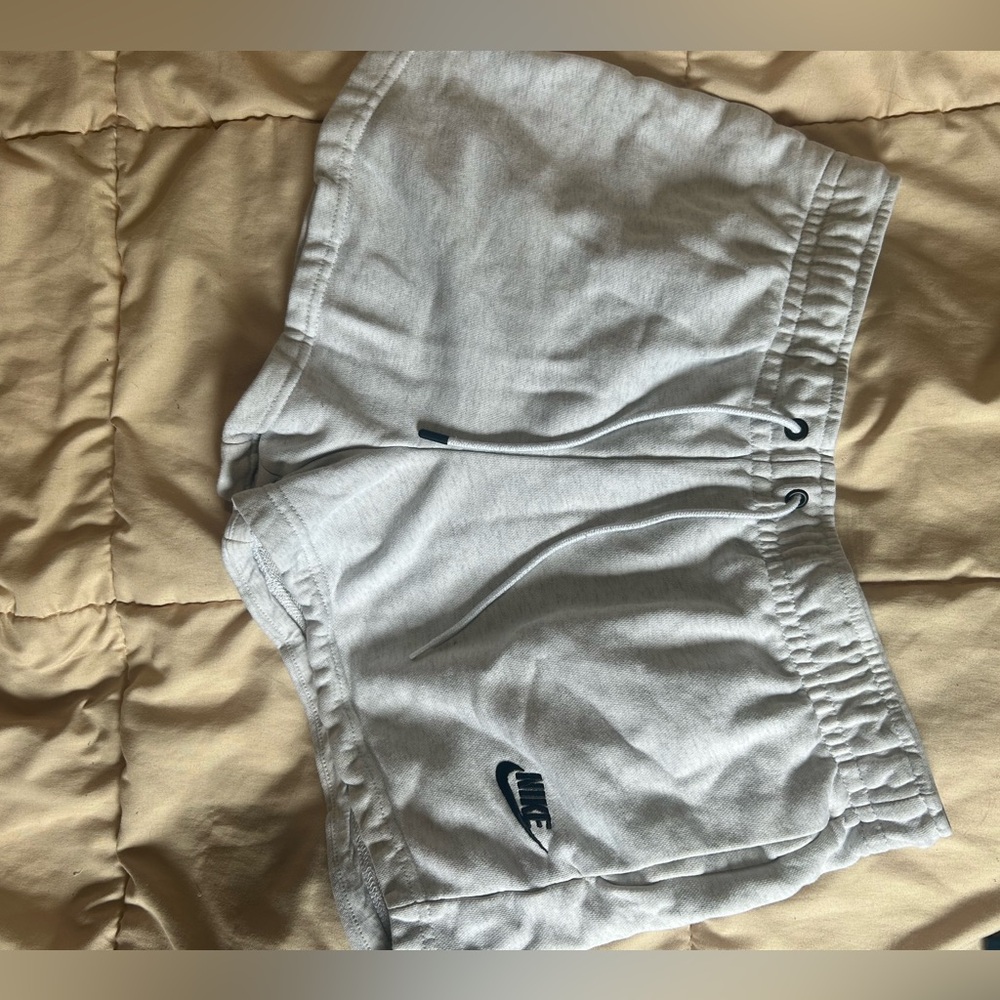 Nike gray comfy shorts